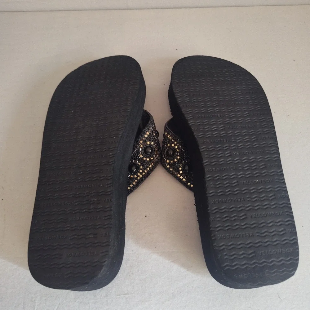 Yellow Box Blakely Black Leather Beaded Platform Flip Flops Womens Size 7 - Picture 6 of 7